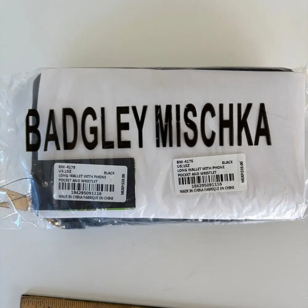Badgley‎ Mischka Long Wallet Wristlet Phone Pocket Black Gold NWT $59 Old Money